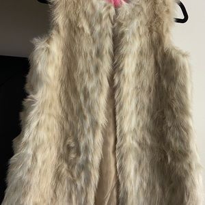 Betsy Johnson faux fur vest